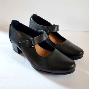 Clarks Elegant Black Women's Mary Jane Shoes Size 8M